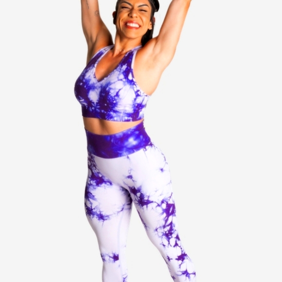 BETTER BODIES Pants - Purple Tie-Dye Women's Bumtastic Leggings!